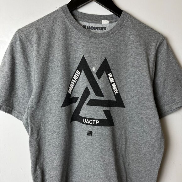 Undefeated Play DIrty UACTP Small S T Shirt Gray Graphic Tee - Picture 10 of 14